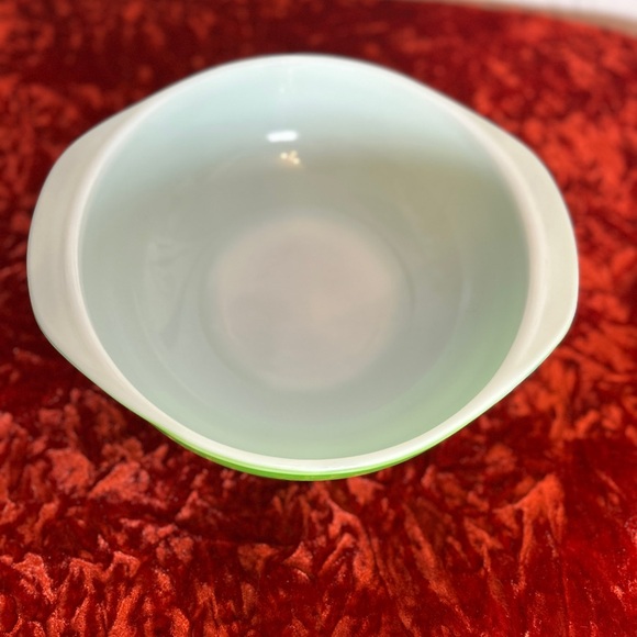 Pyrex Kelly Green Bowl - Picture 2 of 8